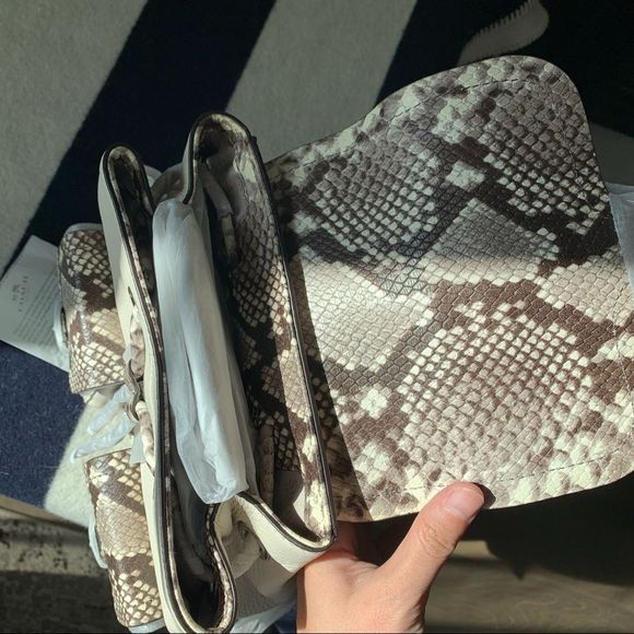 NWT Michael kors Susie backpack in white/cream snake skin - Picture 5 of 6